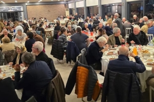 GELENEKSEL İFTAR VE DERNEĞİMİZDE 25. YILIN DOLDURAN ÜYELERİMİZE PLAKET VE ŞİLT TÖRENİ