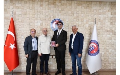 ÇOMÜ rektörüne ziyaret ve plaket